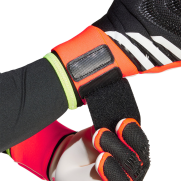Rękawice bramkarskie Adidas Predator Competition IN1602