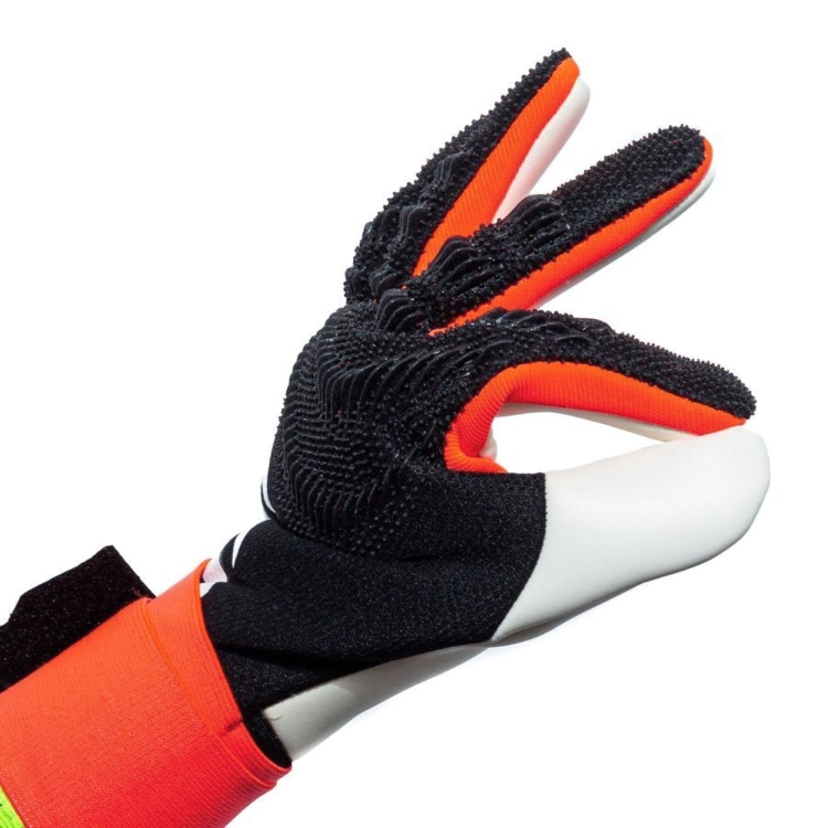 Rękawice bramkarskie Adidas Predator Competition IN1602