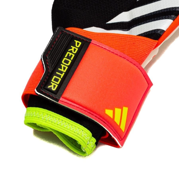 Rękawice bramkarskie Adidas Predator Competition IN1602